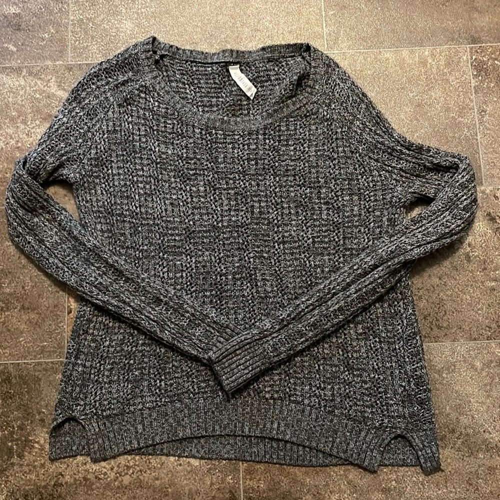 Aeropostale Sweater. Medium.